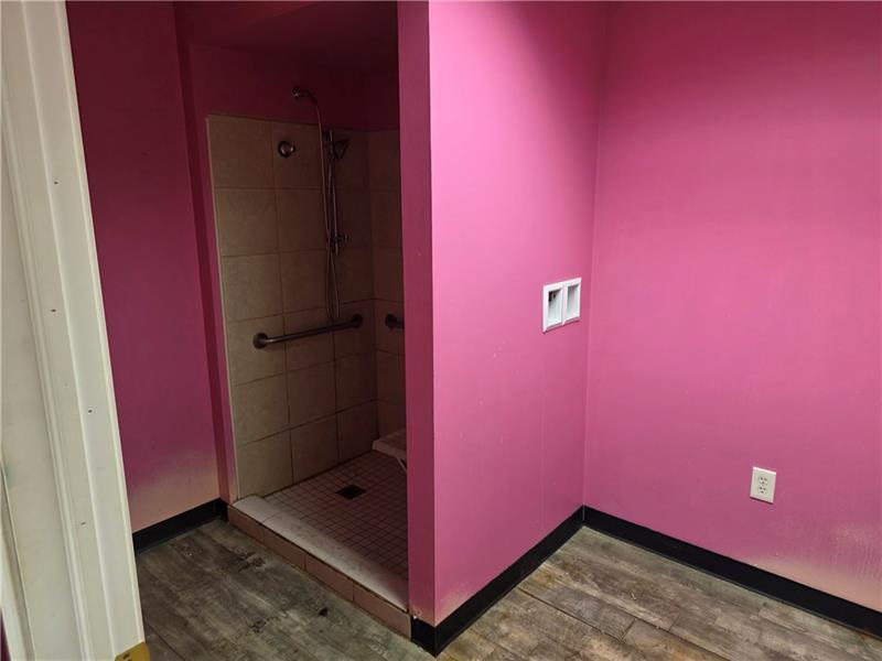 5660 William Penn Hwy Photo 14