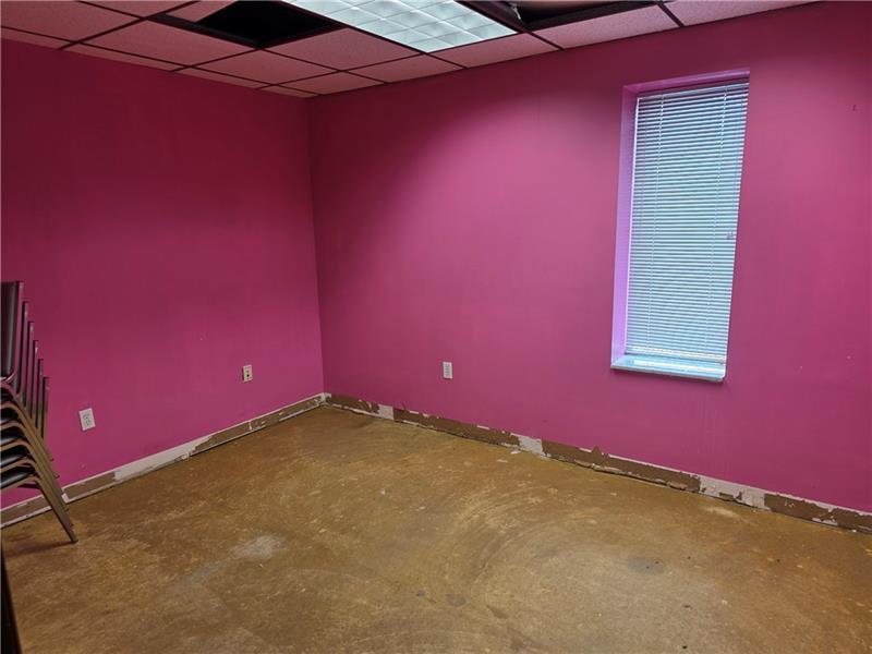 5660 William Penn Hwy Photo 6