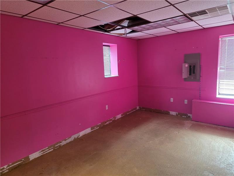 5660 William Penn Hwy Photo 7