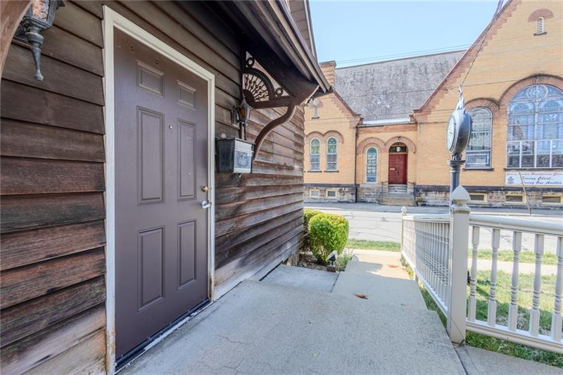 310 Mulberry St Photo 2