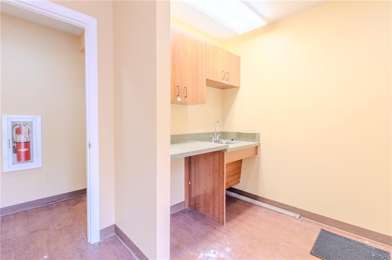 1600 Wildlife Lodge Rd Ste #1 Photo 31