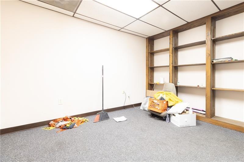 454 W 8th Ave Photo 15