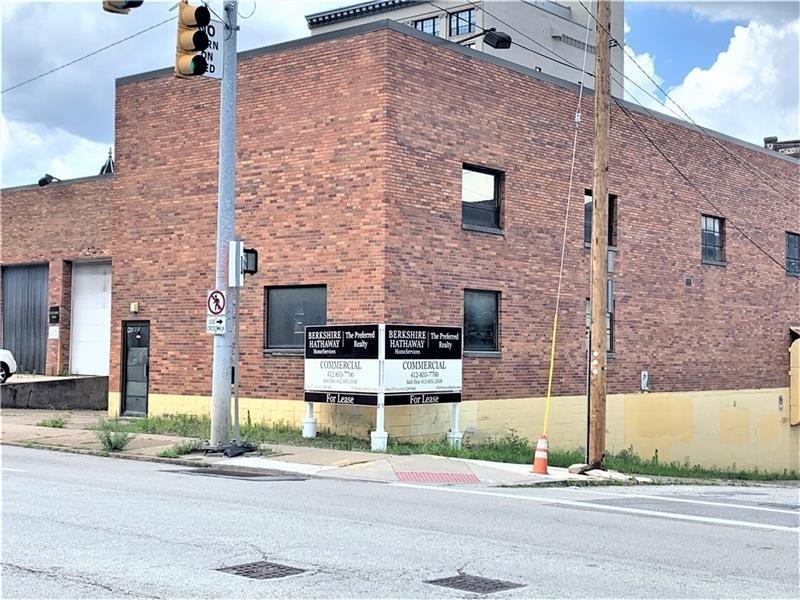 1601 Liberty Ave Photo 2