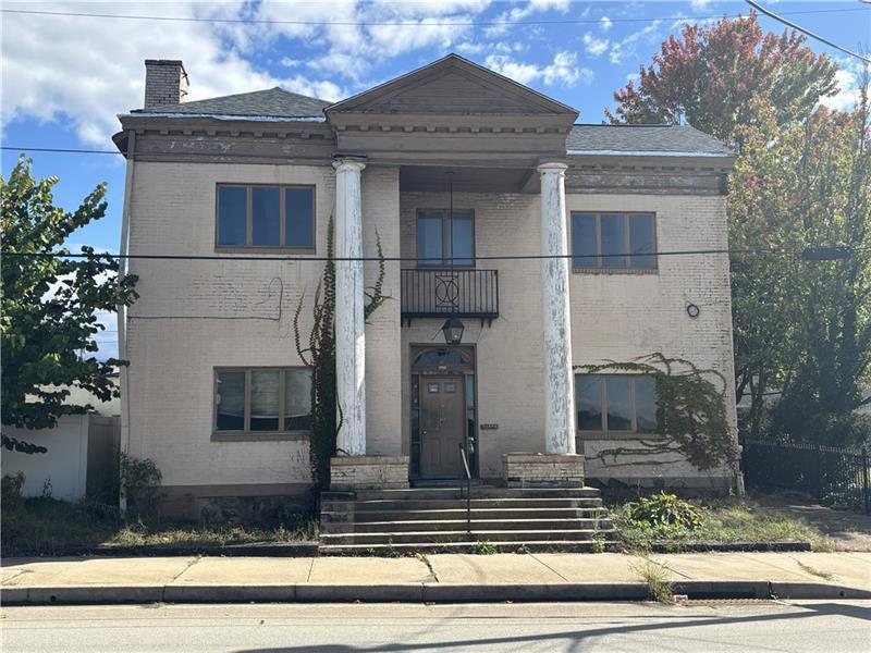 409 Depot St Photo 2