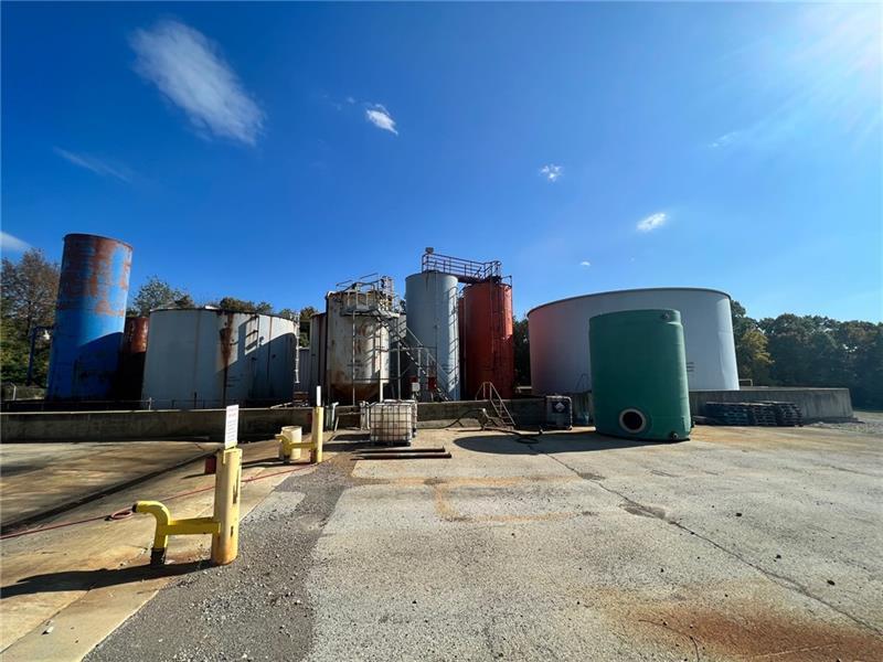 931 Bells Mills Road Photo 13