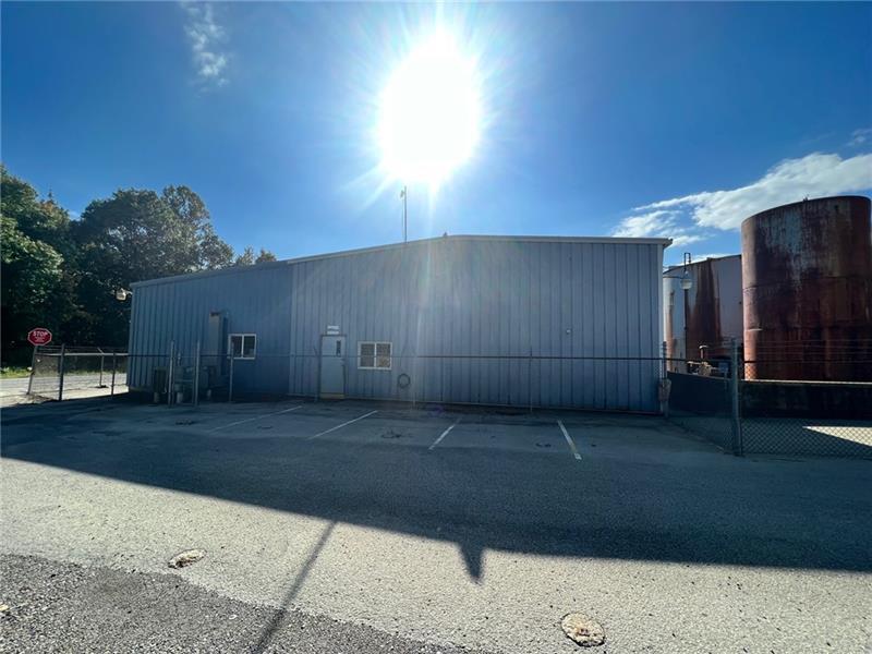 931 Bells Mills Road Photo 14