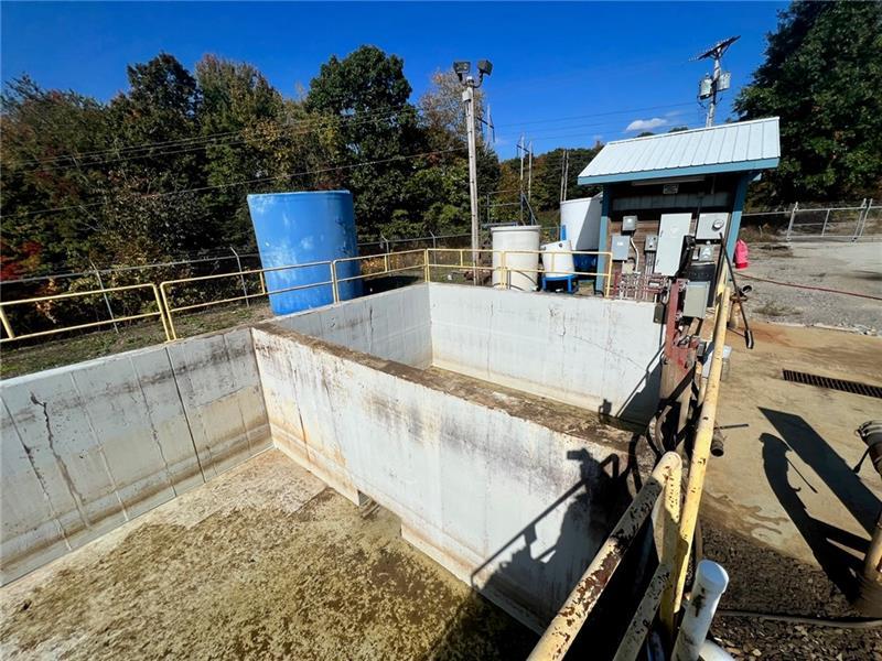 931 Bells Mills Road Photo 19