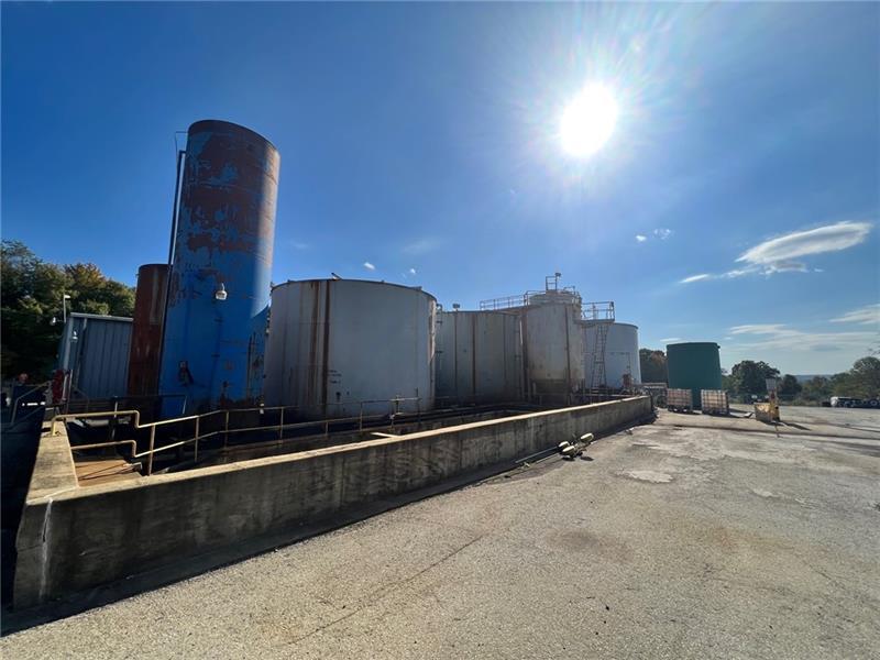 931 Bells Mills Road Photo 5