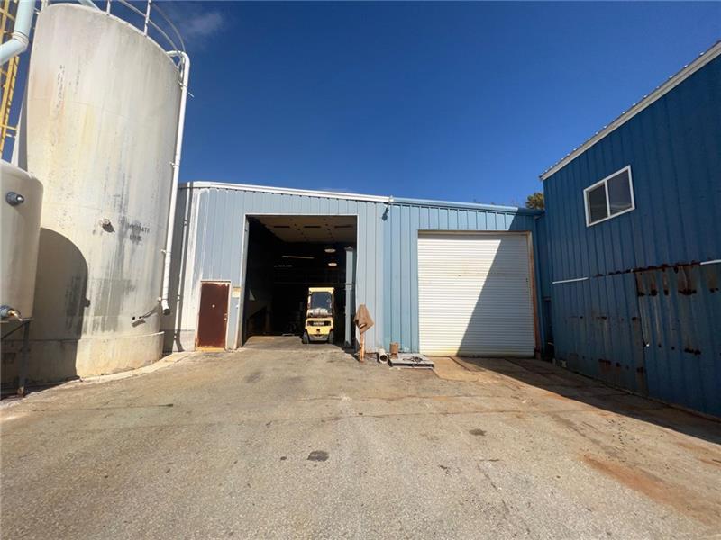 931 Bells Mills Road Photo 7