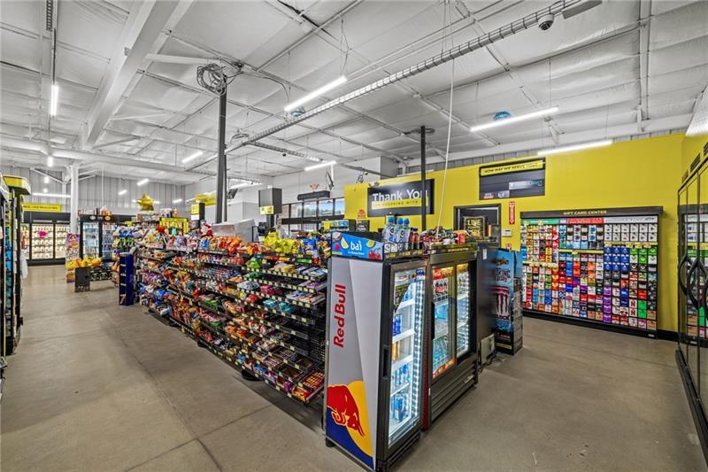 1221 Lawrence Ave Photo 10