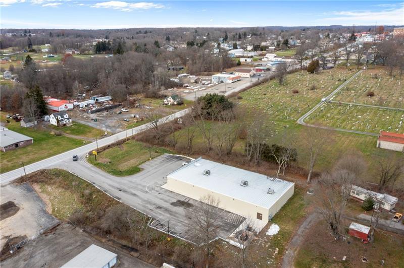 1221 Lawrence Ave Photo 17