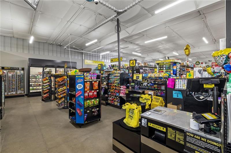 1221 Lawrence Ave Photo 3