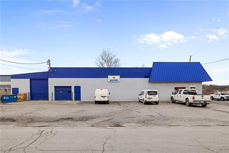 910 Factory Ave Photo 1