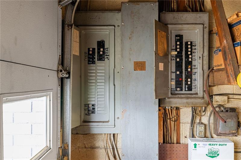 910 Factory Ave Photo 12