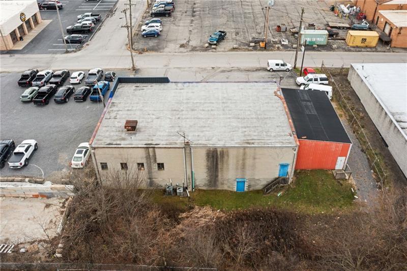 910 Factory Ave Photo 19