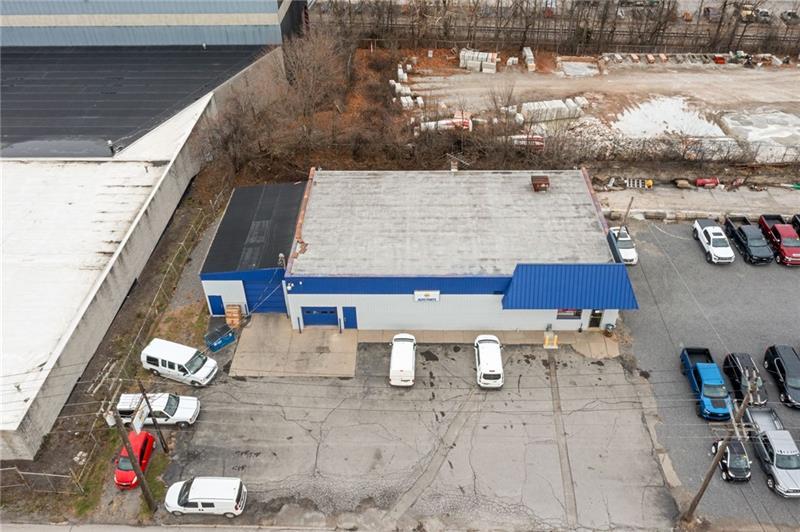 910 Factory Ave Photo 21