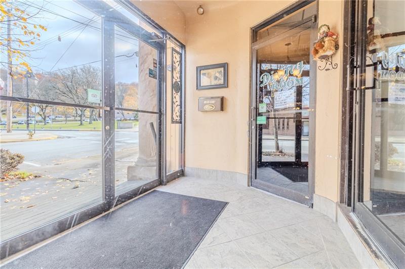 112 Westinghouse Ave Photo 4