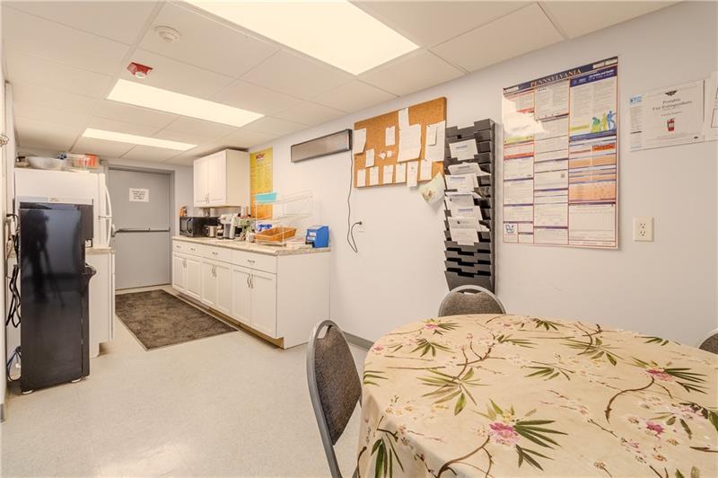 205 31st St Photo 12