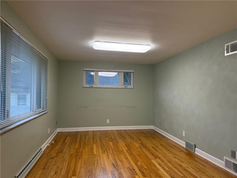 3122 Carson Ave Photo 5