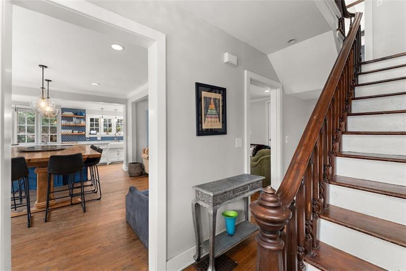 732 Orchard Terrace