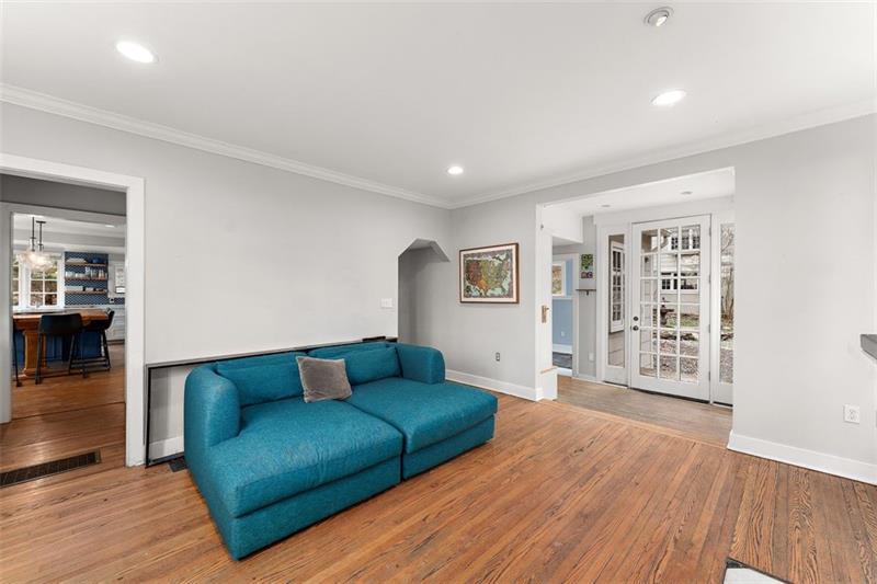 732 Orchard Terrace