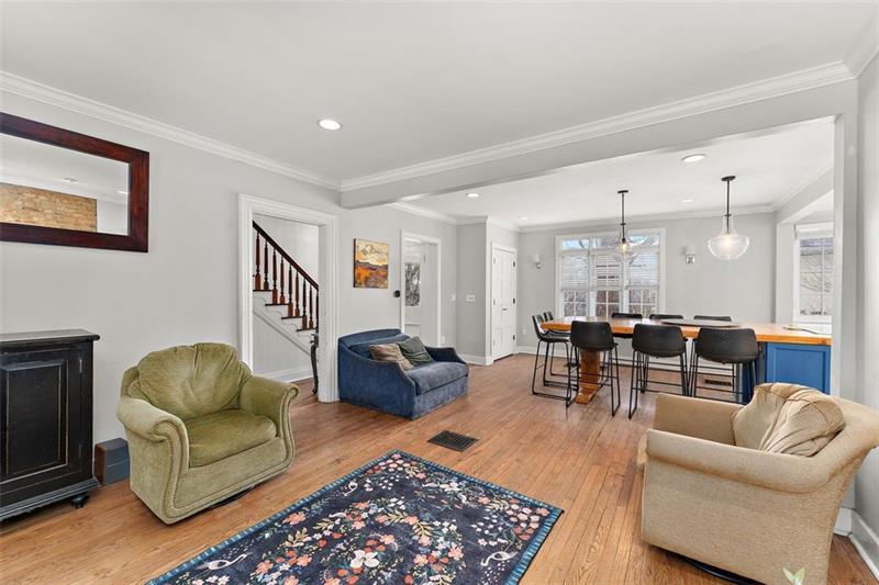 732 Orchard Terrace