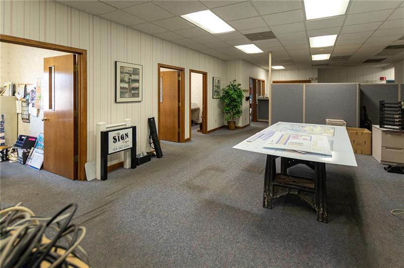 1 Victor Way Photo 22