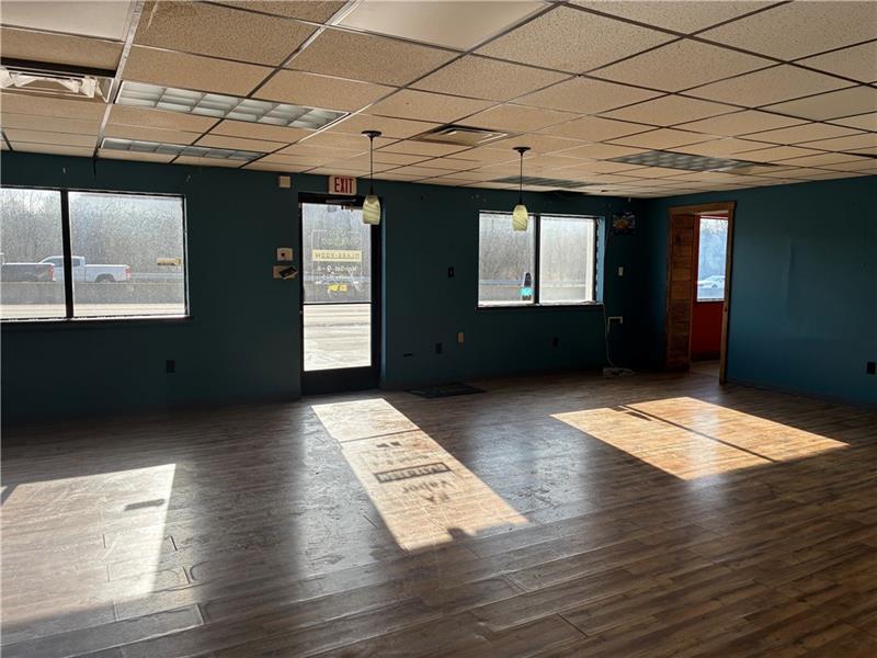 5652 William Penn Hwy Photo 1