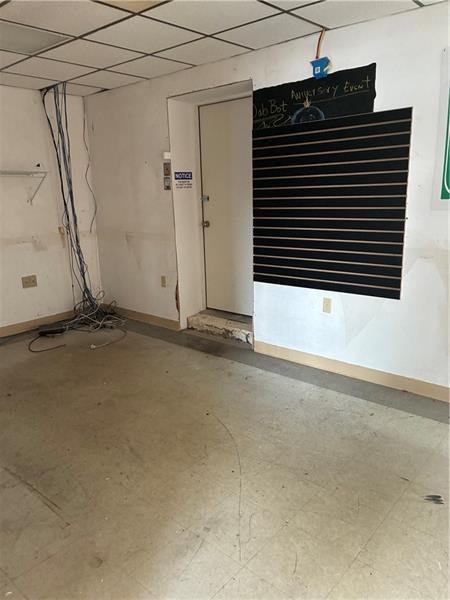 5652 William Penn Hwy Photo 4