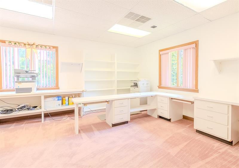 1027 W Main St Photo 12