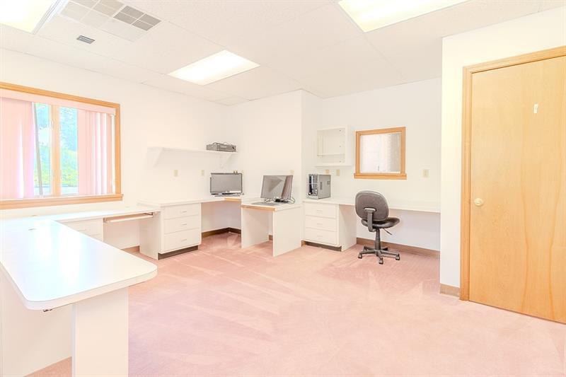 1027 W Main St Photo 14