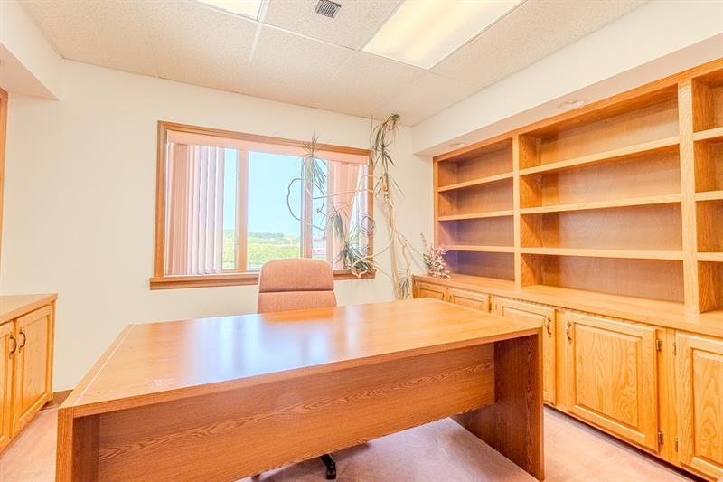 1027 W Main St Photo 18