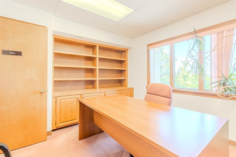 1027 W Main St Photo 19