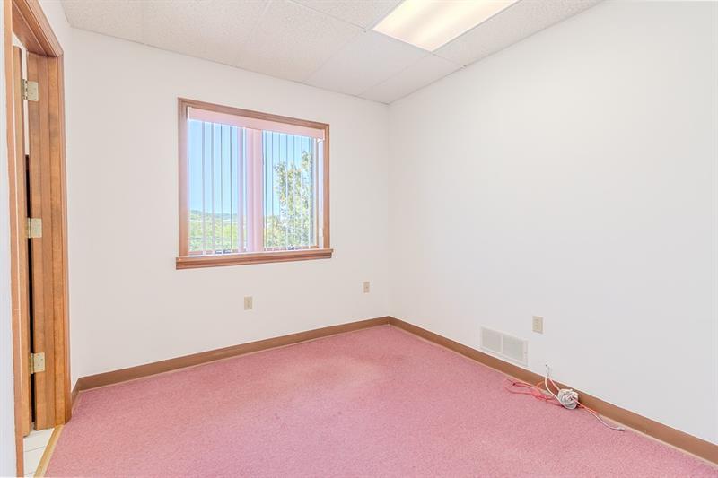 1027 W Main St Photo 23