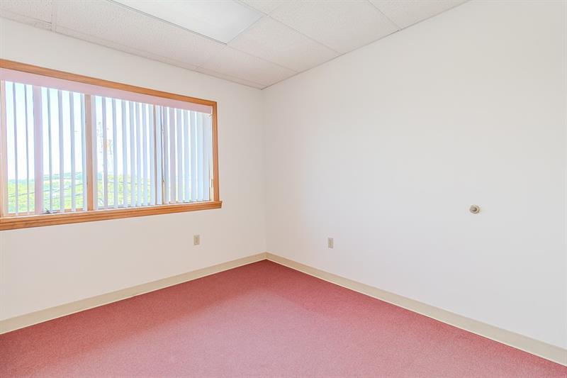 1027 W Main St Photo 26