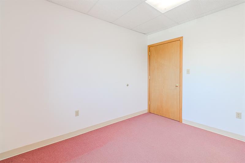 1027 W Main St Photo 27