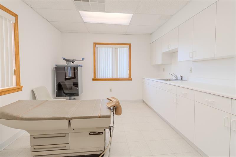 1027 W Main St Photo 33