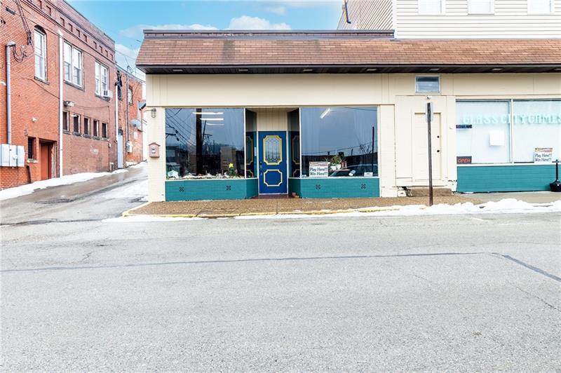212 S 4th St Photo 3