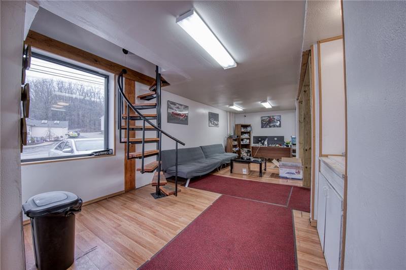 1080 3rd St Photo 15