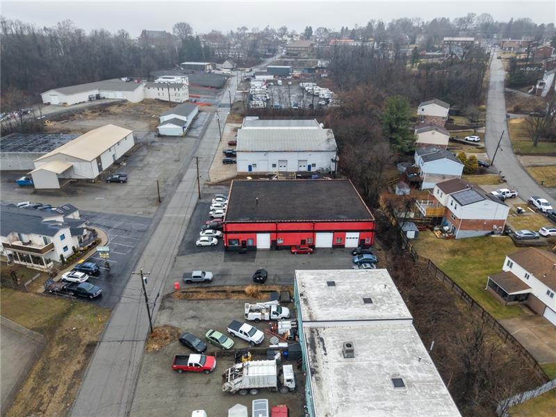 1080 3rd St Photo 9