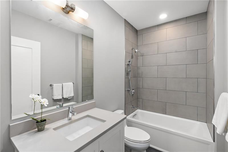 350 Oliver Avenue #1605