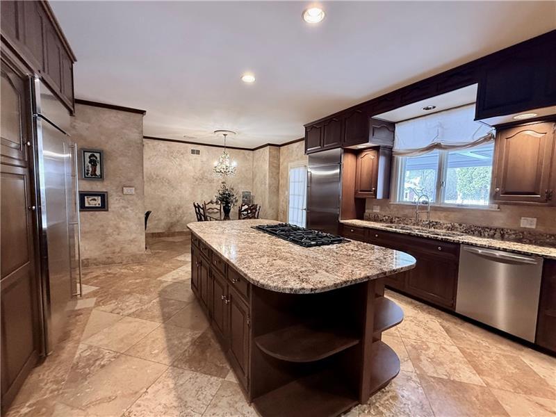 206 Fairview Rd