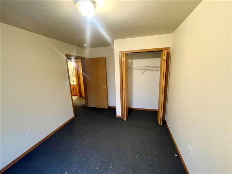 321 Grove City Road Photo 13
