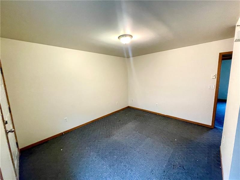 321 Grove City Road Photo 21
