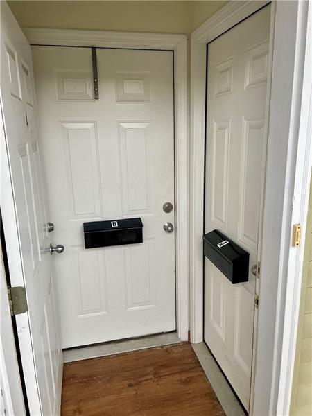 321 Grove City Road Photo 7