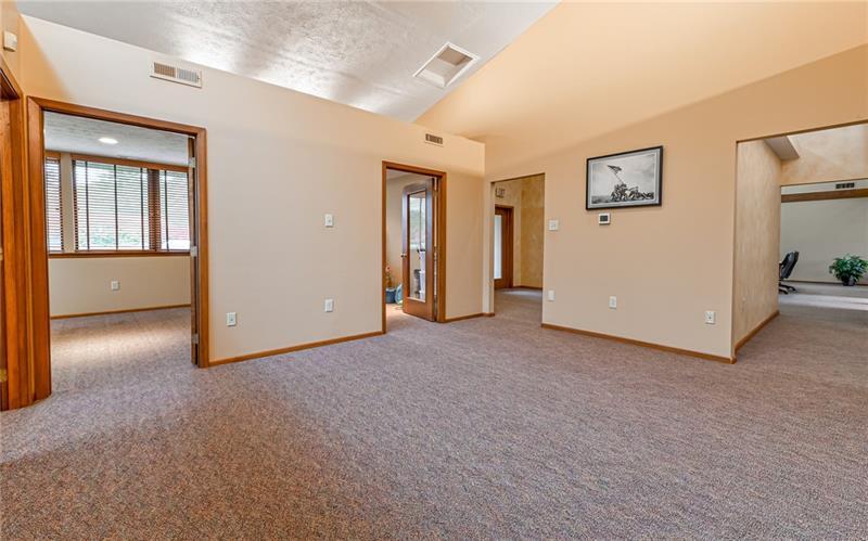 2857 Oxford Boulevard Photo 28