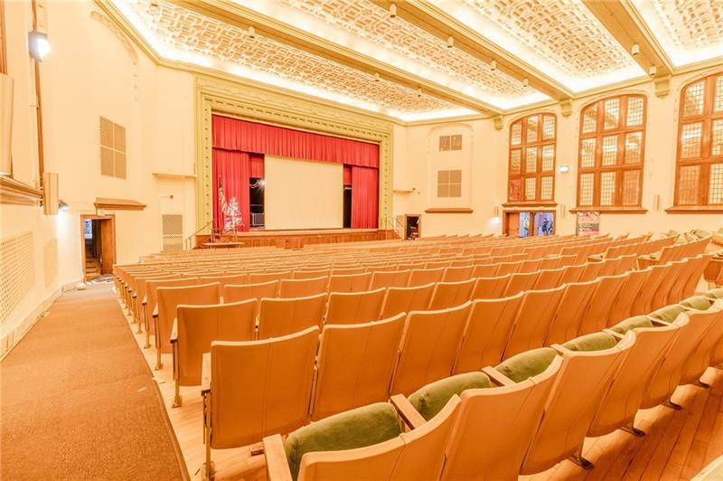 747 Wallace Ave (wilkinsburg High School) Photo 10