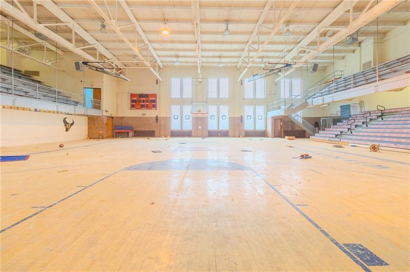 747 Wallace Ave (wilkinsburg High School) Photo 17