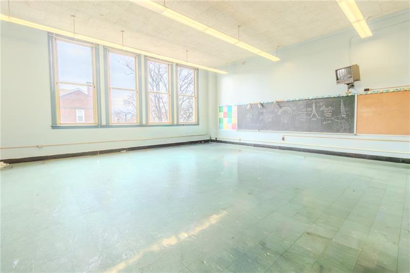 747 Wallace Ave (wilkinsburg High School) Photo 20
