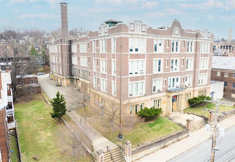 747 Wallace Ave (wilkinsburg High School) Photo 3